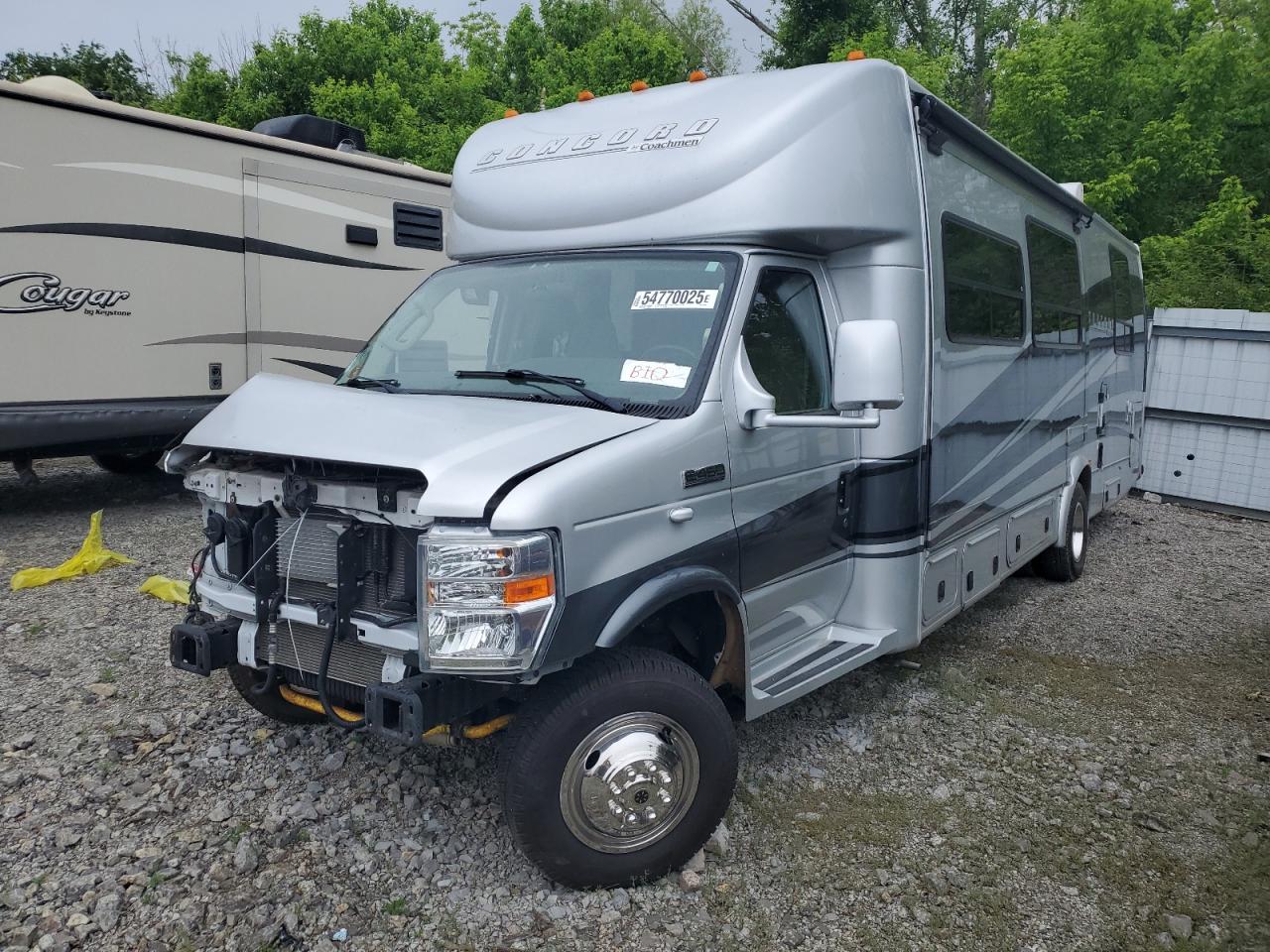 Ford E-450 E450 Super Duty Cutaway Van Image 2