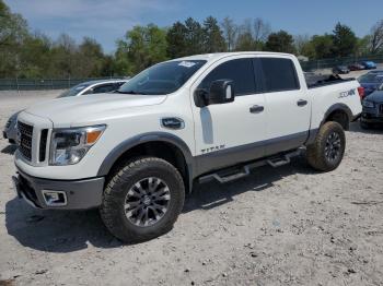  Salvage Nissan Titan