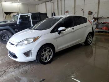  Salvage Ford Fiesta