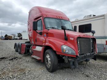  Salvage Freightliner Cascadia 1