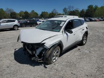  Salvage Hyundai TUCSON