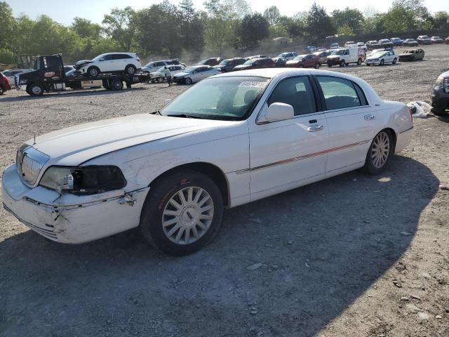  Salvage Lincoln Towncar