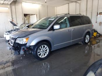  Salvage Dodge Caravan