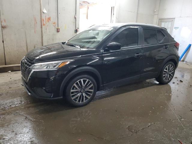  Salvage Nissan Kicks