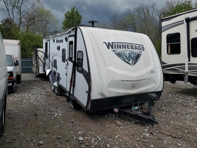  Salvage Winnebago Minnie