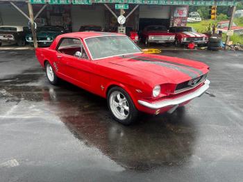  Salvage Ford Mustang