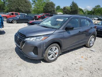  Salvage Nissan Kicks