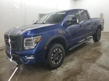 Salvage Nissan Titan