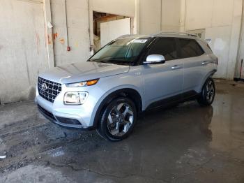  Salvage Hyundai VENUE