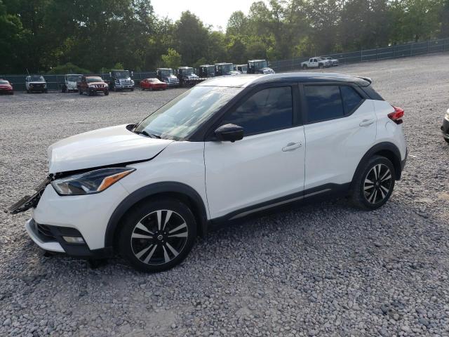  Salvage Nissan Kicks