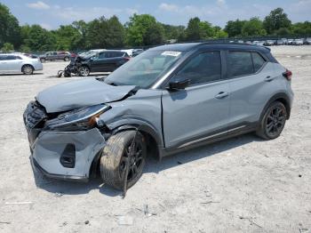  Salvage Nissan Kicks