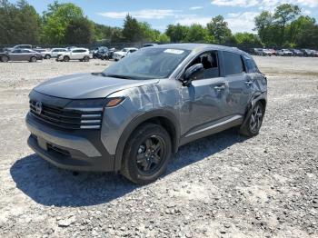  Salvage Nissan Kicks