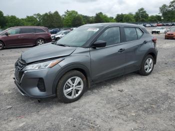  Salvage Nissan Kicks