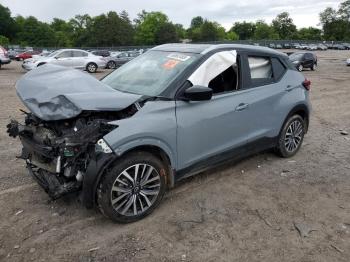  Salvage Nissan Kicks