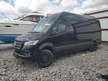  Salvage Mercedes-Benz Sprinter