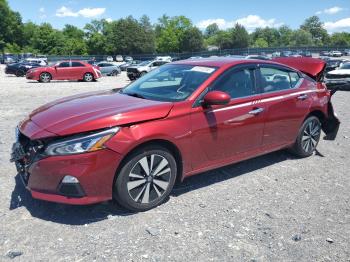  Salvage Nissan Altima
