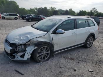  Salvage Volkswagen Golf