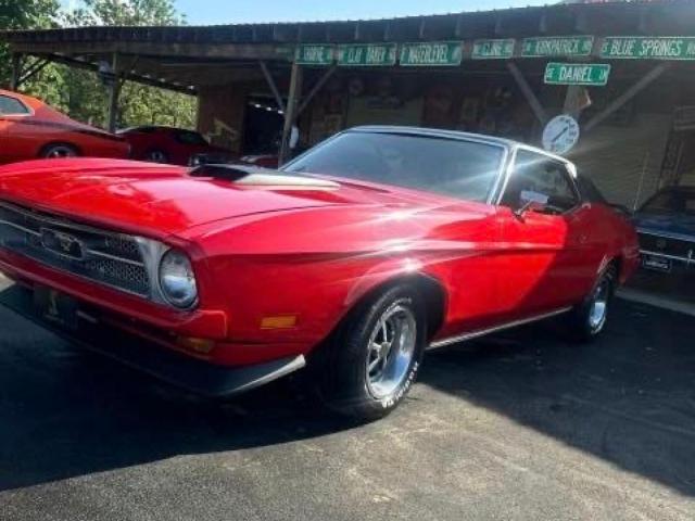  Salvage Ford Mustang