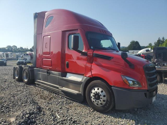  Salvage Freightliner Cascadia 1