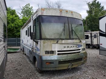  Salvage Workhorse Custom Cha Motorhome
