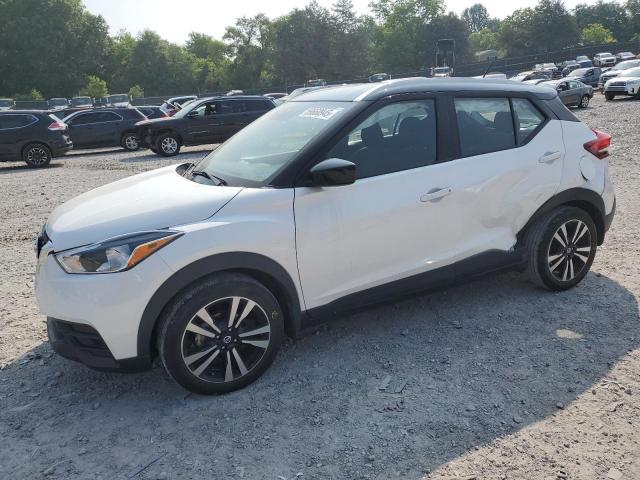  Salvage Nissan Kicks