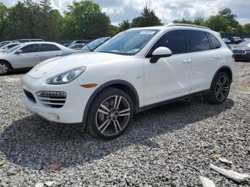 Salvage Porsche Cayenne