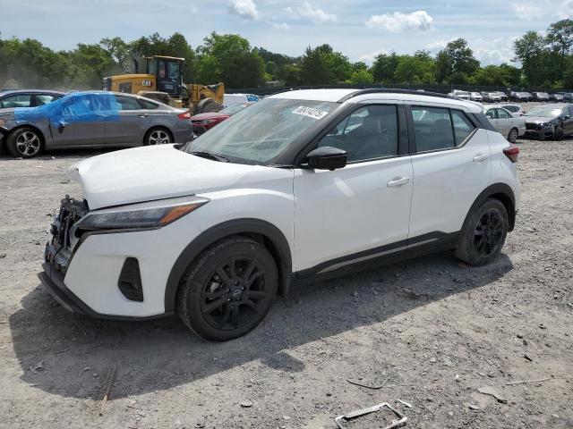  Salvage Nissan Kicks