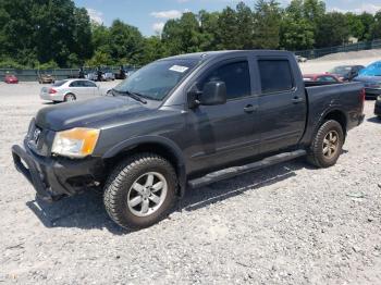  Salvage Nissan Titan