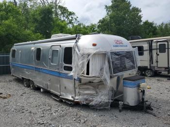  Salvage Airstream Excella
