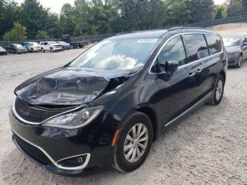  Salvage Chrysler Pacifica