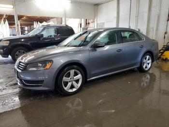  Salvage Volkswagen Passat