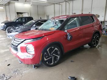  Salvage Mitsubishi Outlander