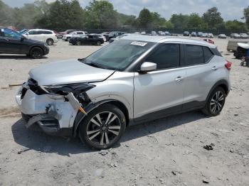  Salvage Nissan Kicks