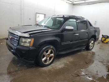  Salvage Chevrolet Avalanche