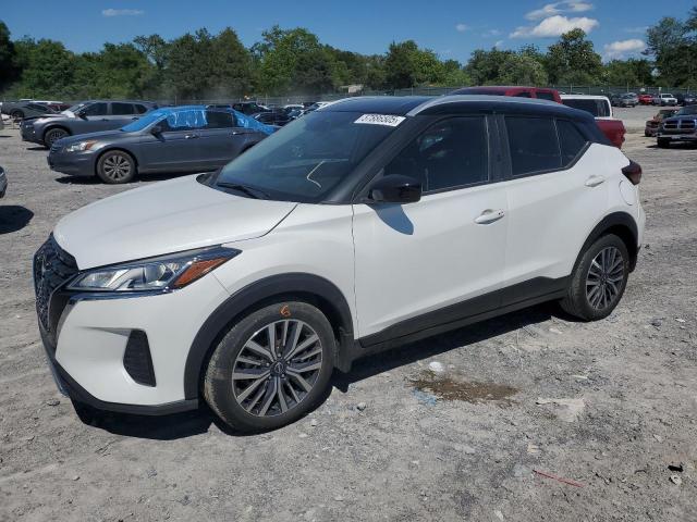  Salvage Nissan Kicks