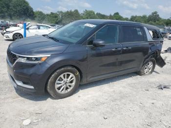  Salvage Kia Carnival