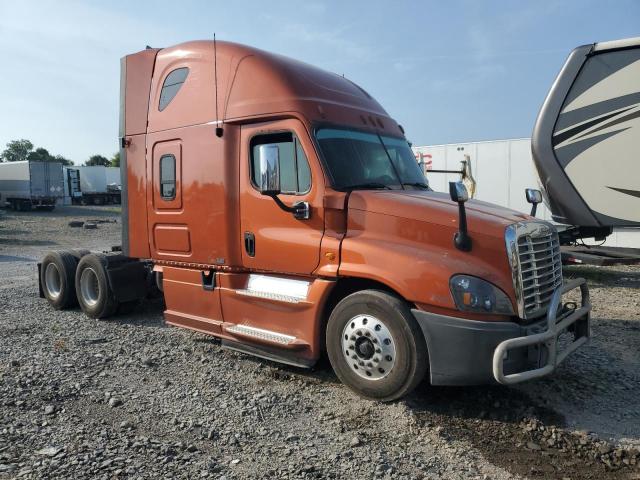  Salvage Freightliner Cascadia 1