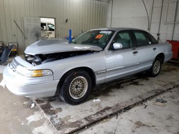  Salvage Ford Crown Vic