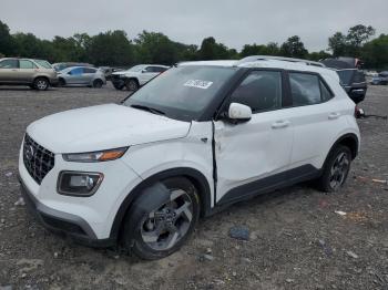  Salvage Hyundai VENUE