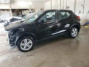  Salvage Nissan Kicks