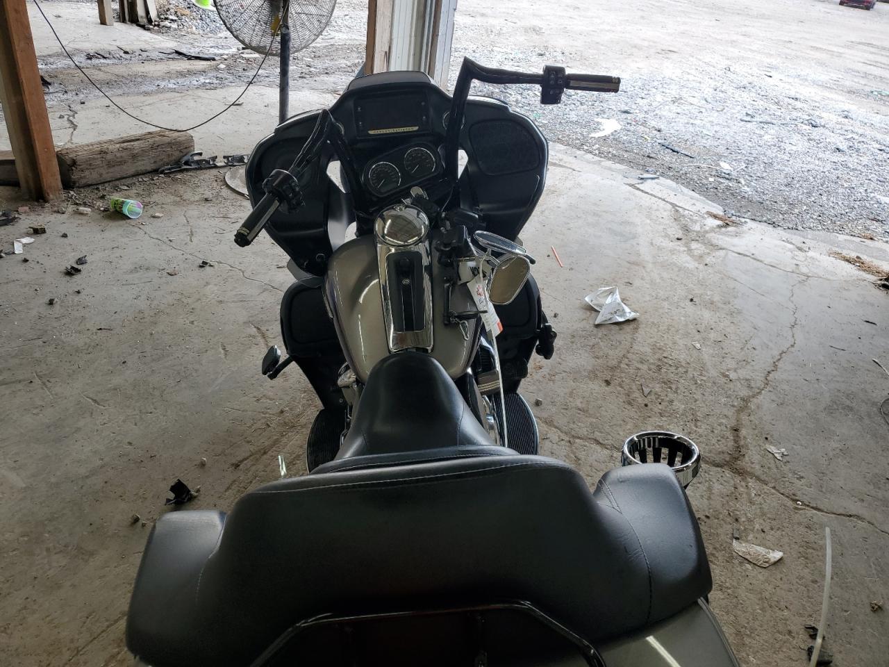 Harley-Davidson Fl Image 5