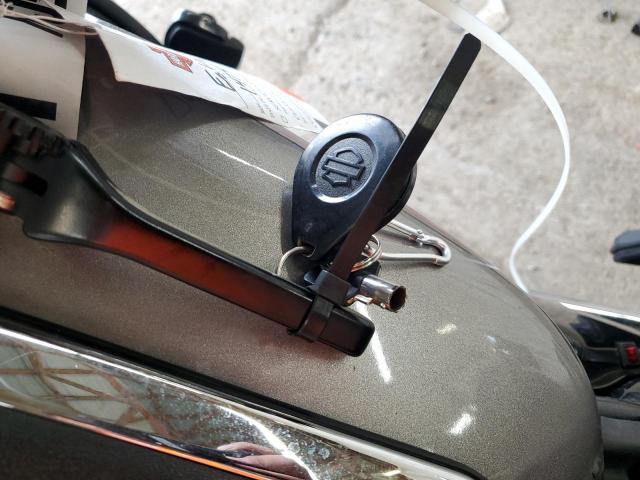 Harley-Davidson Fl Image 9