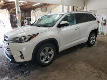  Salvage Toyota Highlander