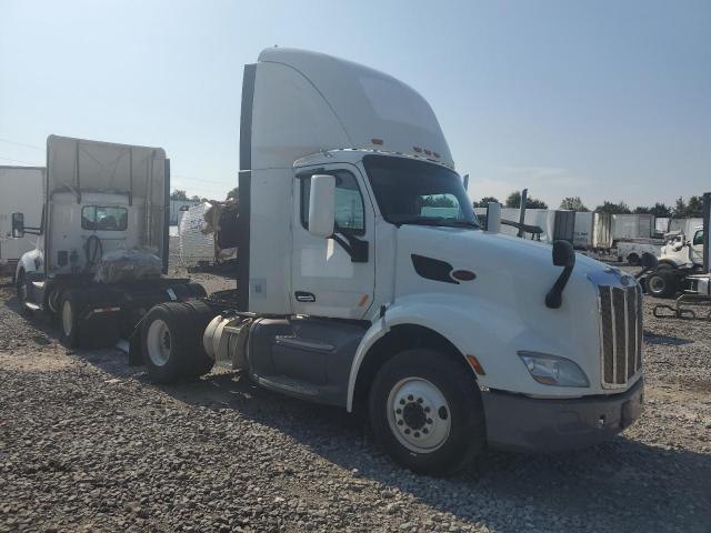  Salvage Peterbilt Tractor 579