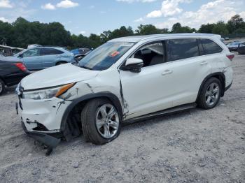  Salvage Toyota Highlander