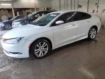  Salvage Chrysler 200