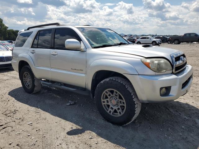 Toyota 4Runner Sr5 Image 2