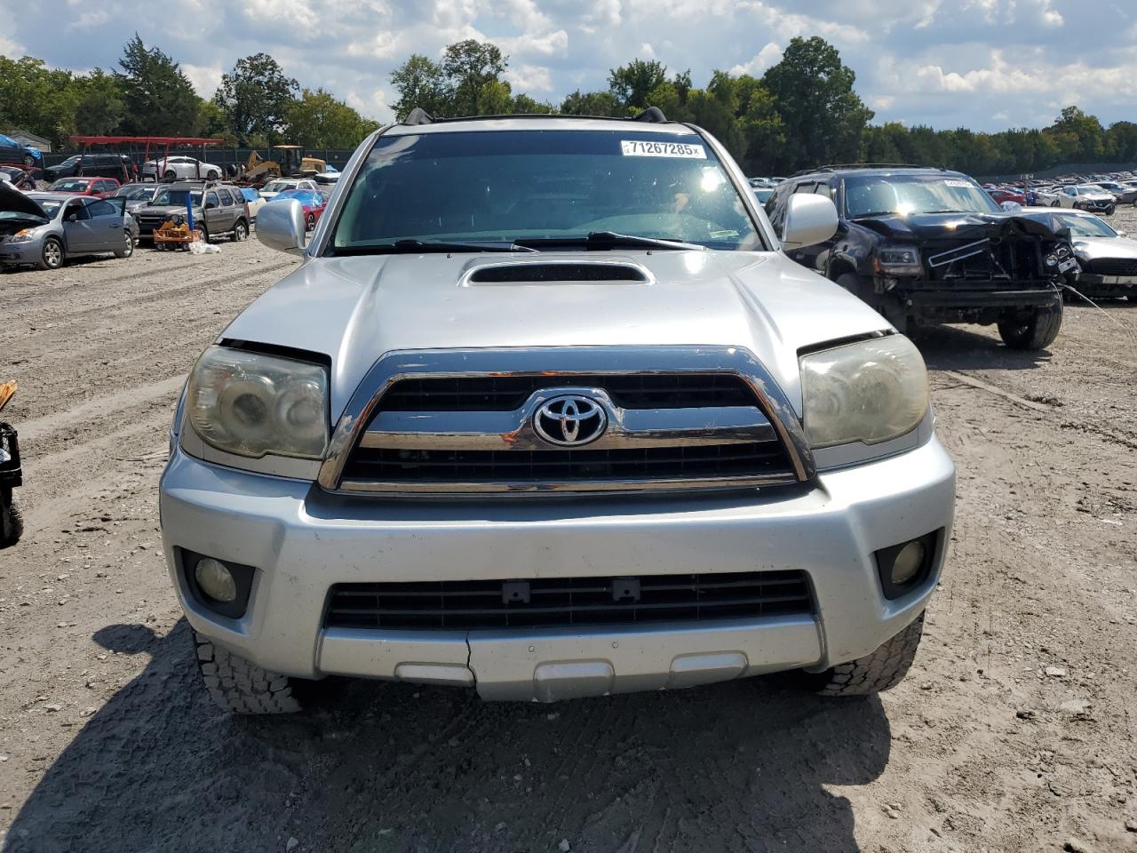Toyota 4Runner Sr5 Image 13