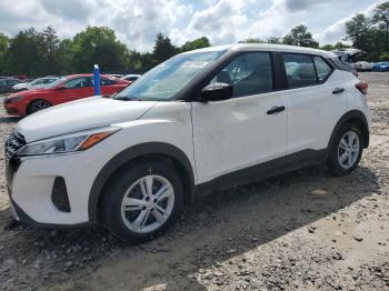  Salvage Nissan Kicks
