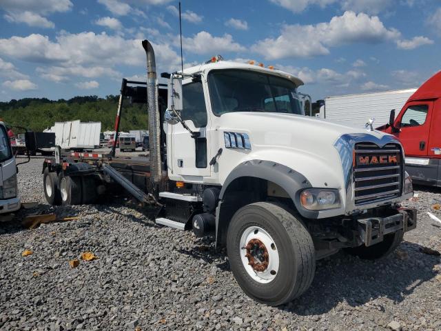  Salvage Mack 700 Gu